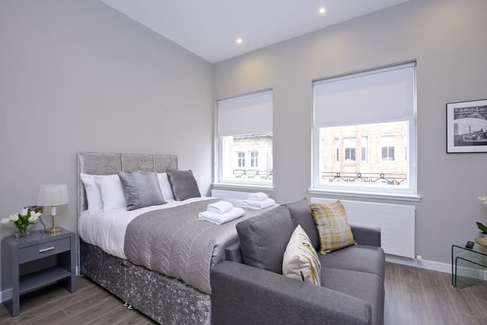 Nelson Mandela Place, Primary image