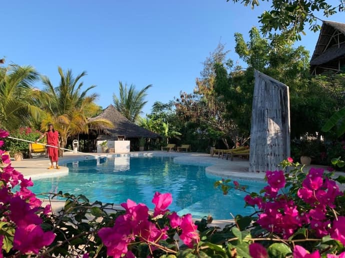 Breeze Residence, Primary image