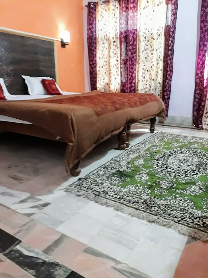 Hotel Plaza Khajuraho, Primary image