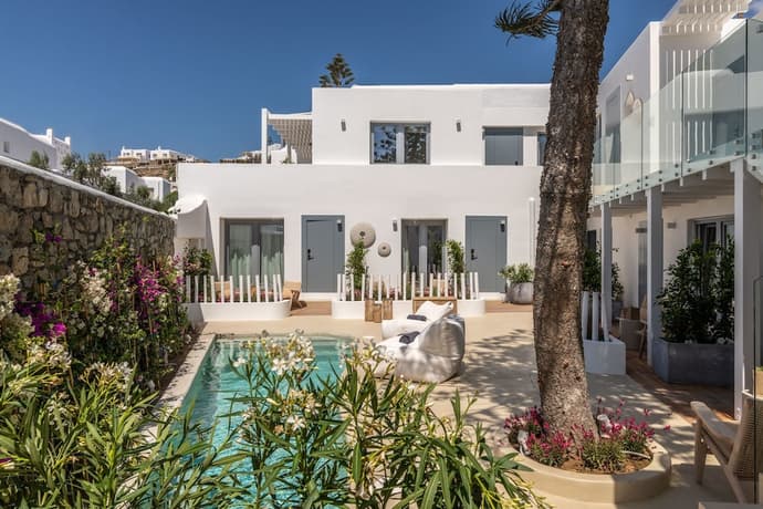 Oniro Suites, Primary image