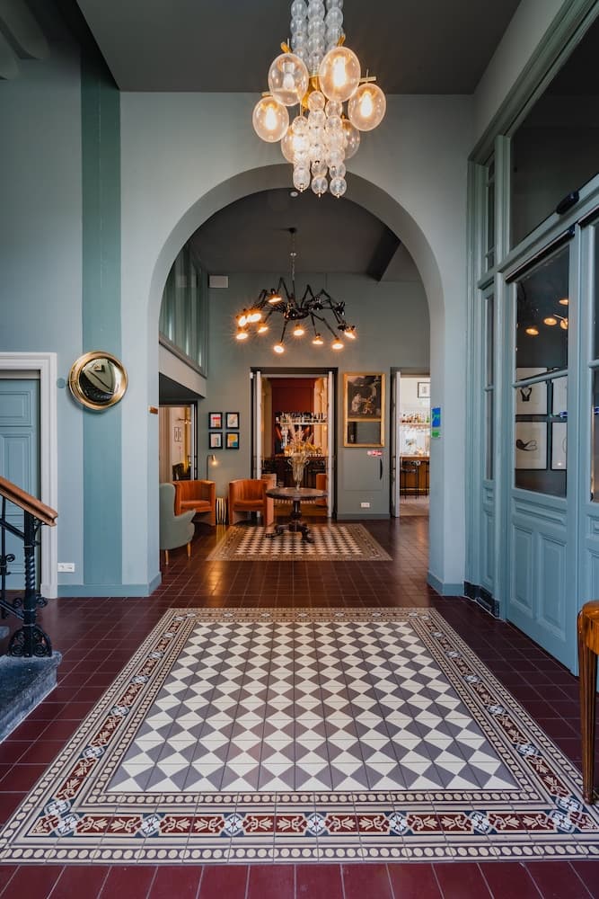 Hotel Mercier, Primary image