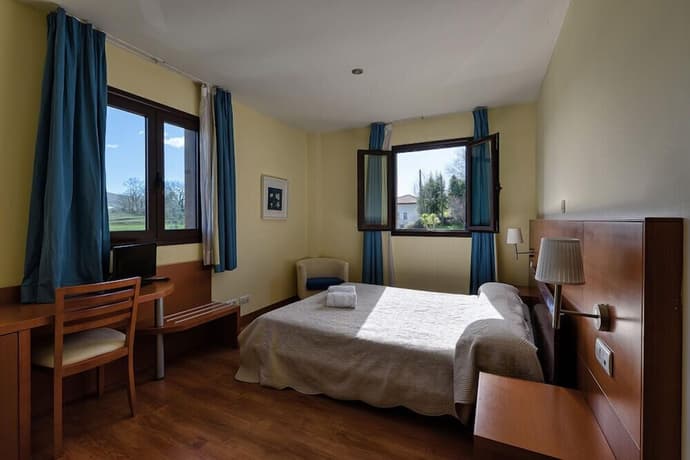 Hotel Ibaigune, Primary image