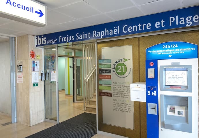 ibis budget Fréjus Saint-Raphaël Centre et Plage, Interior entrance