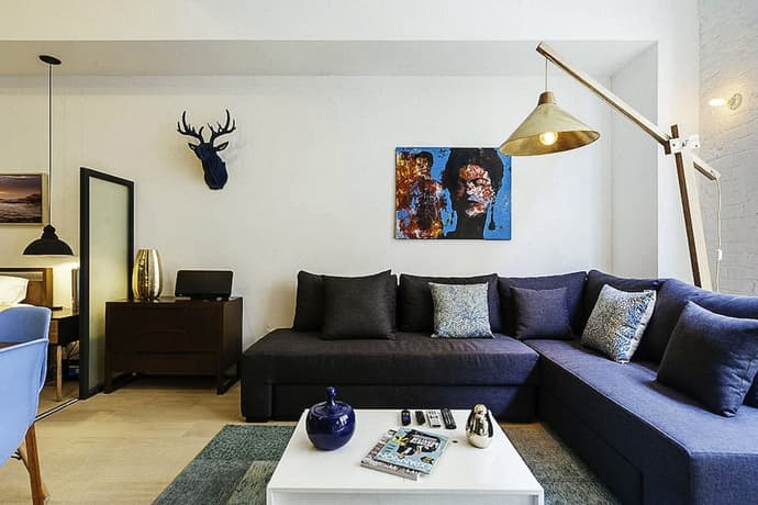 MyPlace Donceles, Primary image