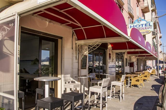 Le Dauphin Hotel, Primary image