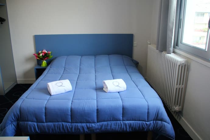 Le Petit Majestic, Primary image