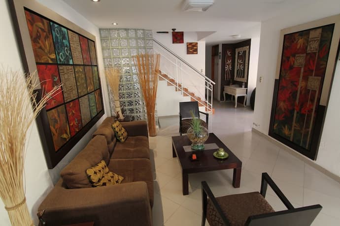 Hotel Chicama, Primary image