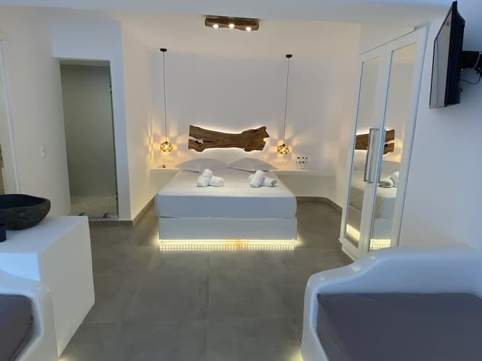 Eternal Suites, Primary image