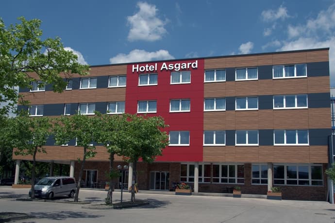Hotel Asgard, Primary image