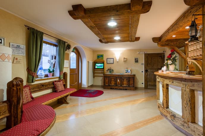 FORESTO - holiday apartments, Interior entrance