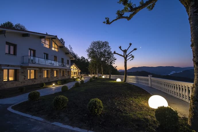 Ixua Hotela, Primary image