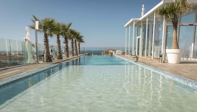 H Hotel, Primary image