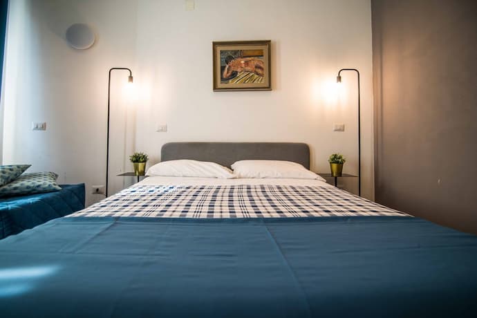 Quattro Briganti, Primary image