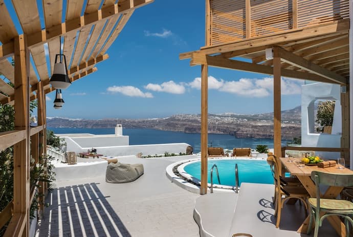 Summer Lovers Villa, Primary image