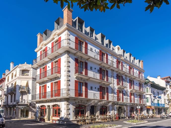 MADISON Saint Jean de Luz - Handwritten Collection, Primary image