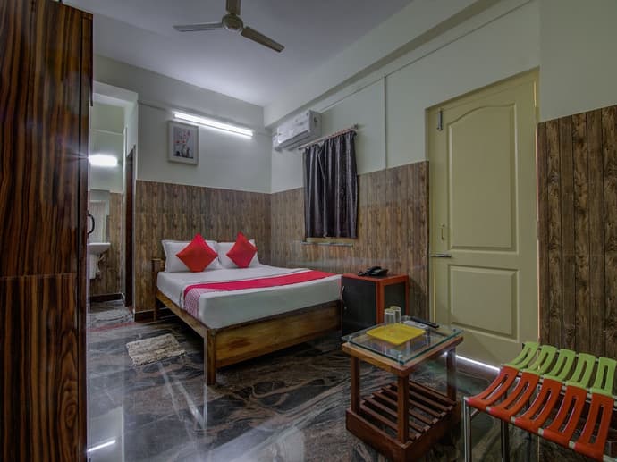 OYO 14426 V Knot Residency, Primary image