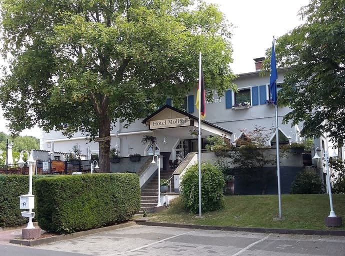 Hotel Molitor, Primary image