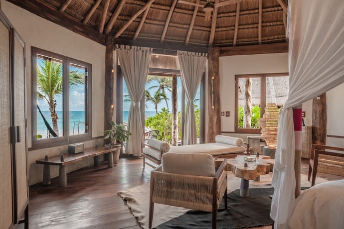 Delek Tulum, Primary image