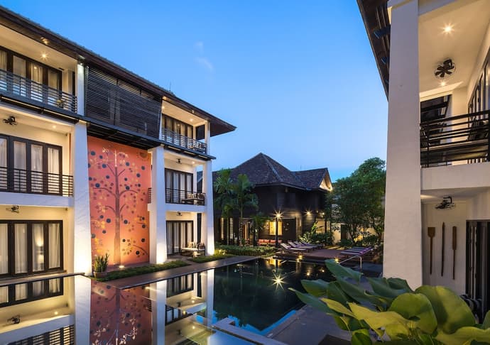 U Chiang Mai, Primary image