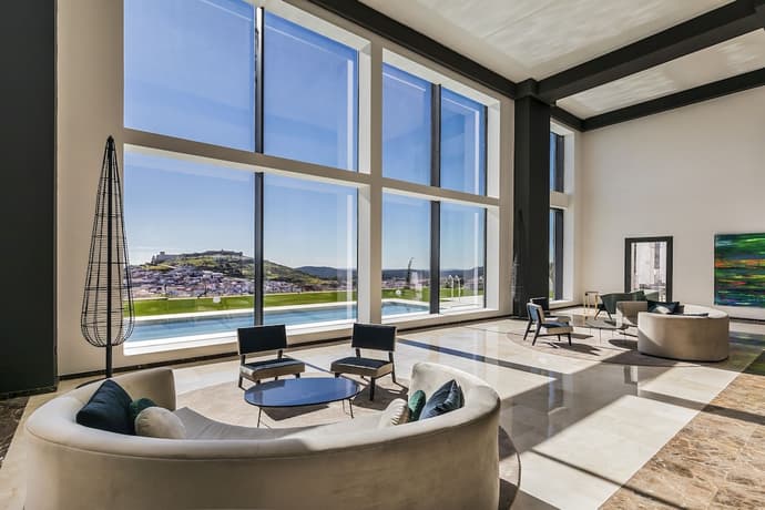 Barcelo Aracena, Primary image