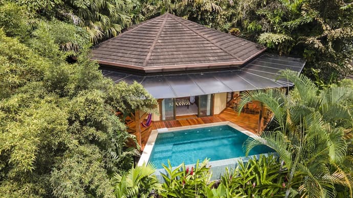 Nayara Gardens, Primary image