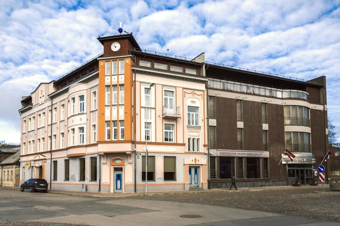 Hotel Kolumbs, Primary image