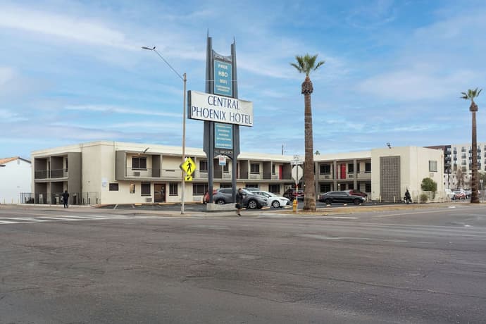 Central Phoenix Hotel, Primary image