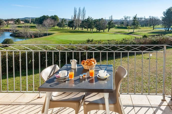 ResidHotel Golf Grand Avignon, Primary image