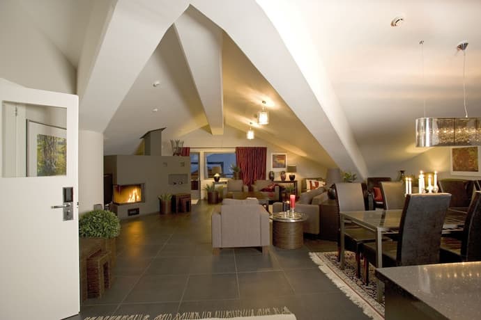 Hotel Hullu Poro, Primary image