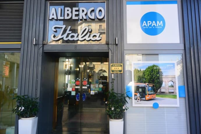 Hotel Italia, Primary image