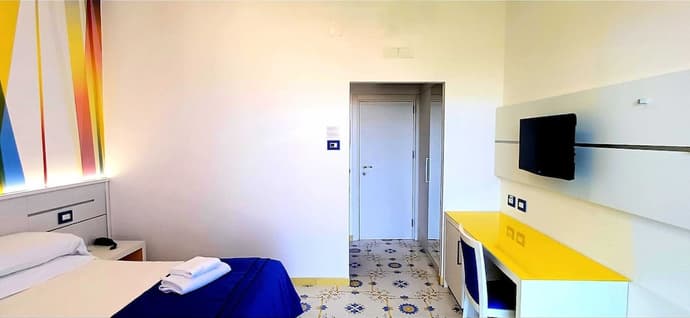 La Meridiana, Primary image