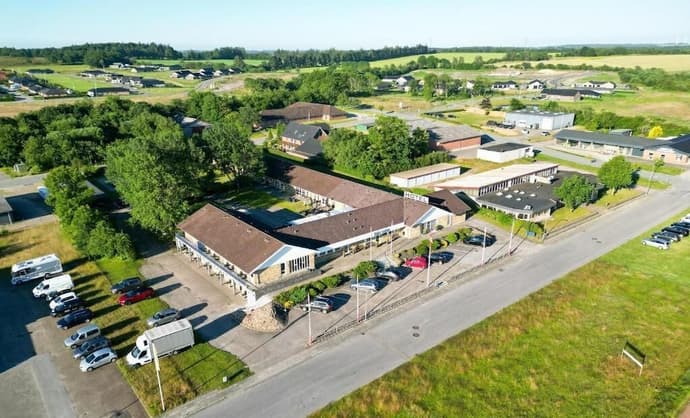 Hotel Falken, Primary image