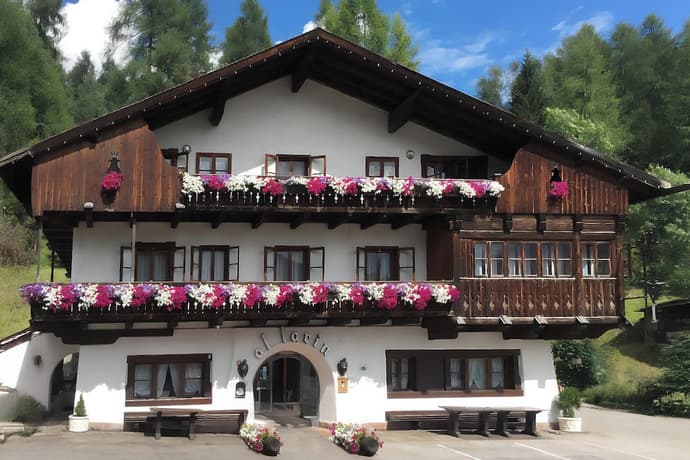 Hotel Al Larin, Primary image