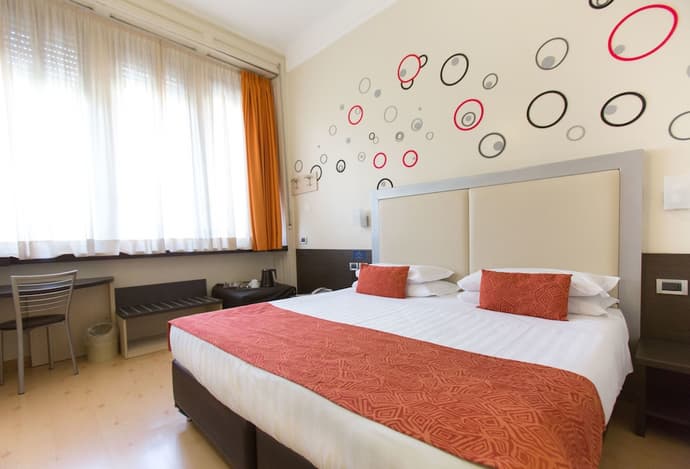 Hotel Piacenza, Primary image