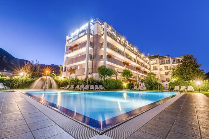 Ambassador Suite Hotel, Primary image