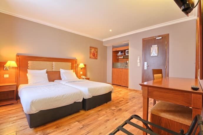 121 Paris Hotel, Primary image