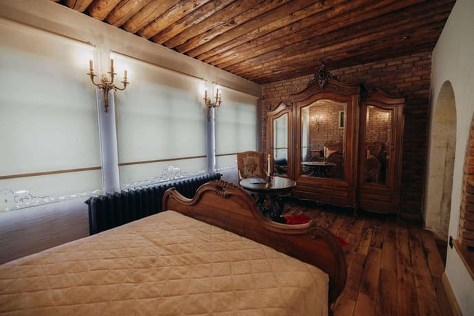 Sacred House, Primary image