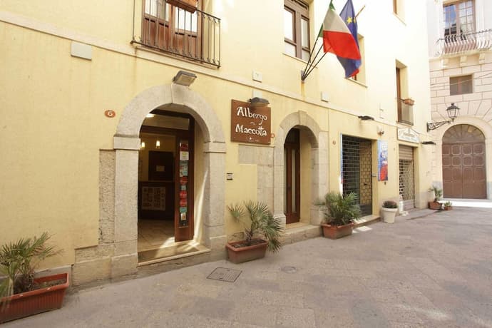Albergo Maccotta, Primary image
