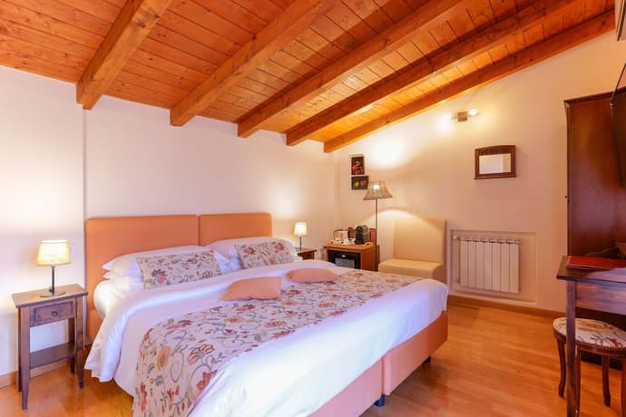 Casa Miramonte, Primary image