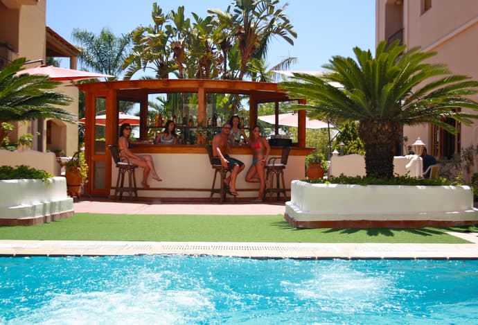 La Filadelfia, Primary image