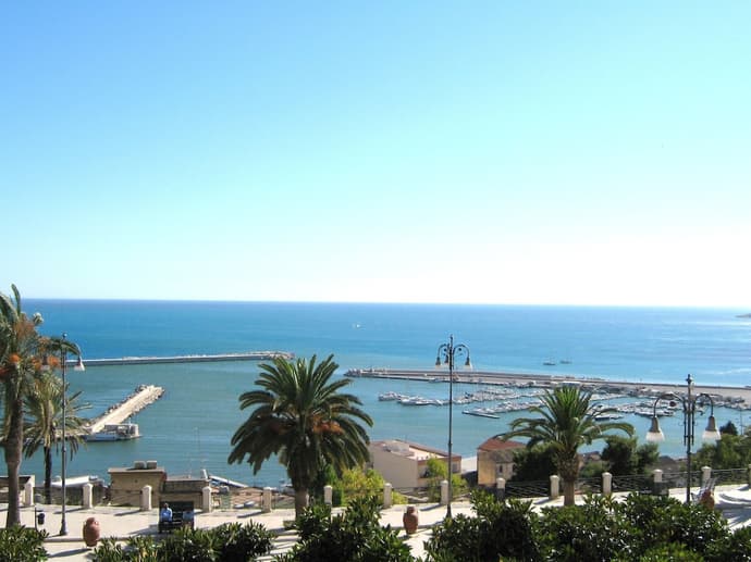 Garibaldi Relais, Primary image