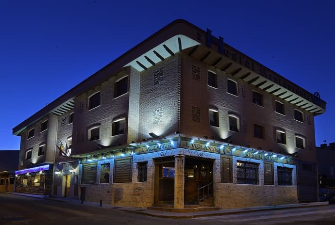 El Volante, Primary image