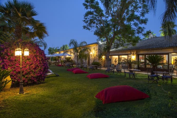 Villa Dei Papiri, Primary image