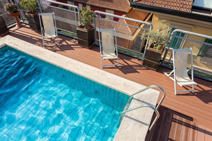 Boston, Primary image