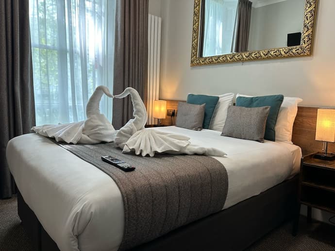 Tudor Court Hotel, Primary image