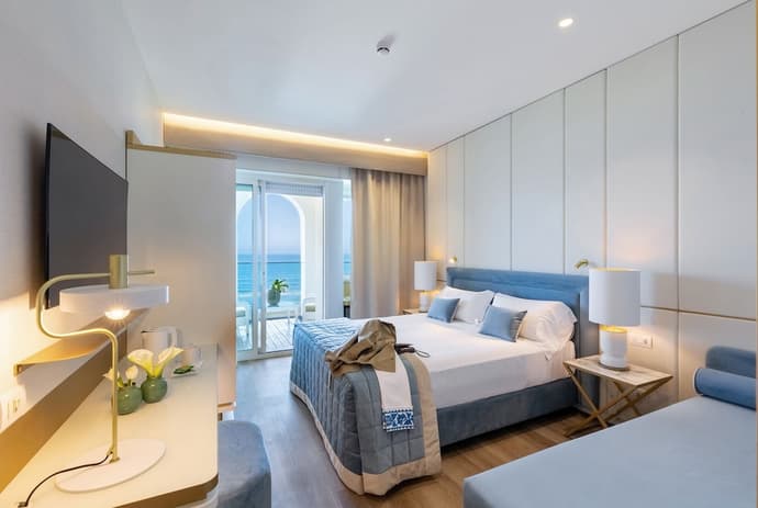 Tiffany's, Primary image