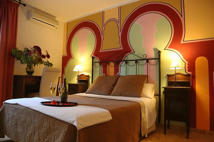 Puerta Nazarí, Primary image