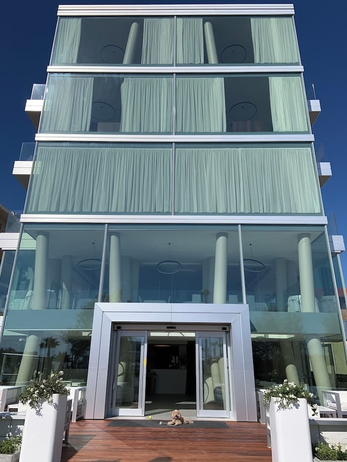 Hotel Commodore, Primary image