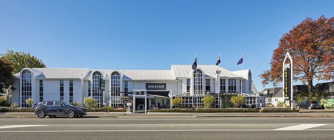 Pavilions Hotel, Primary image