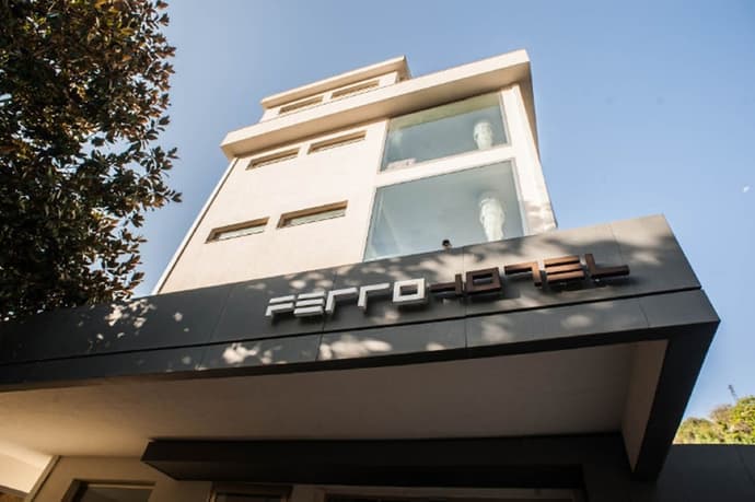 FerroHotel, Primary image